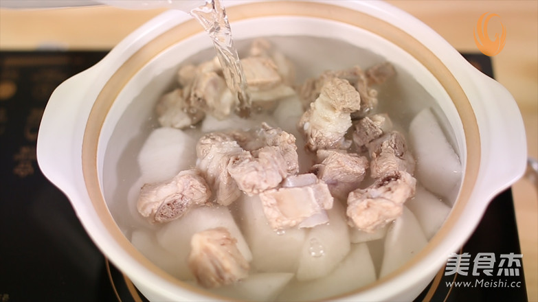 White Radish Ribs Soup recipe