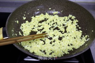 Fried Dumplings with Leek and Radish Ice Flower recipe