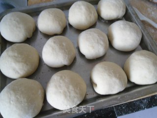 Baked Buns with Glutinous Rice Paste Stuffing recipe