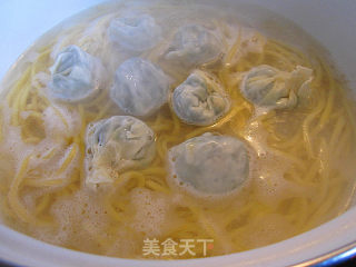 Cabbage Vegetarian Wanton Noodles recipe