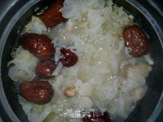 White Jade Mushroom and White Fungus Chicken Soup recipe