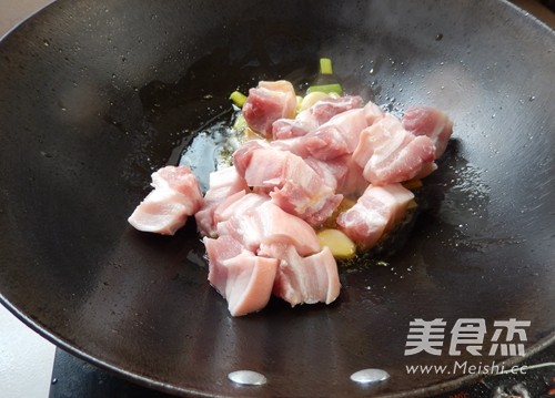 Braised Pork with Taro recipe