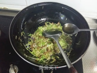 Stir-fried Noodles with Cabbage recipe