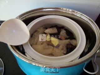 Pork Ribs with Bamboo Fungus and Porcini Mushroom recipe