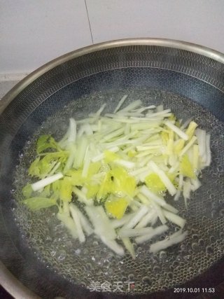 Stir-fried Tofu with Celery recipe
