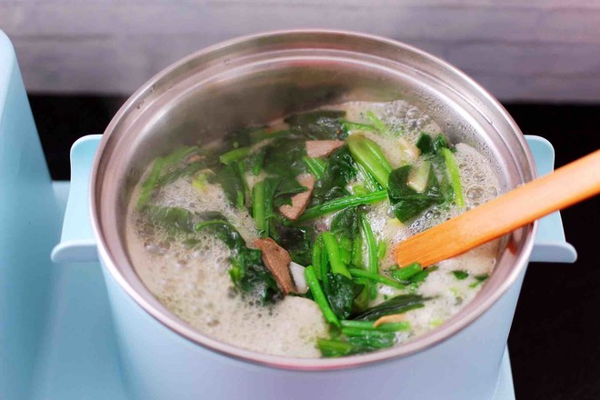 Spinach and Pork Liver Soup recipe