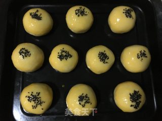 Egg Yolk Cake with Xue Mei Niang recipe