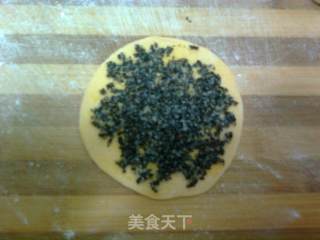 Pumpkin Sesame Trotter Roll recipe