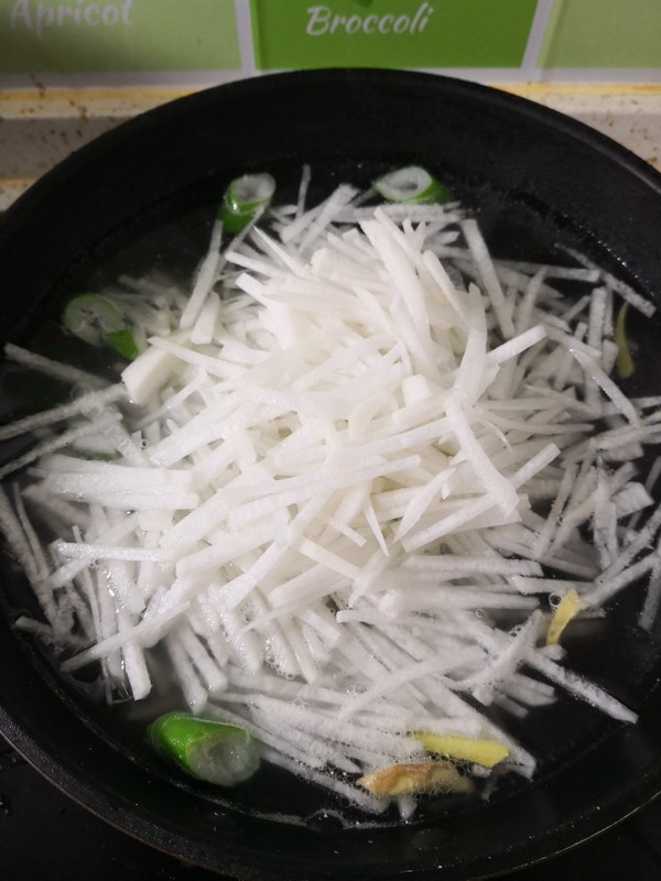 Oyster, Locust and Radish Tofu Soup recipe