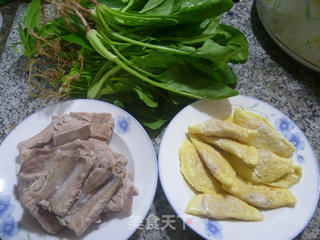 Spinach and Egg Dumplings Spare Rib Soup recipe