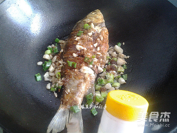 Sweet and Sour Crucian recipe