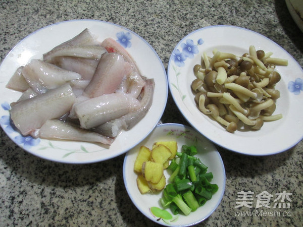 Boiled Shrimp with Crab Mushroom recipe