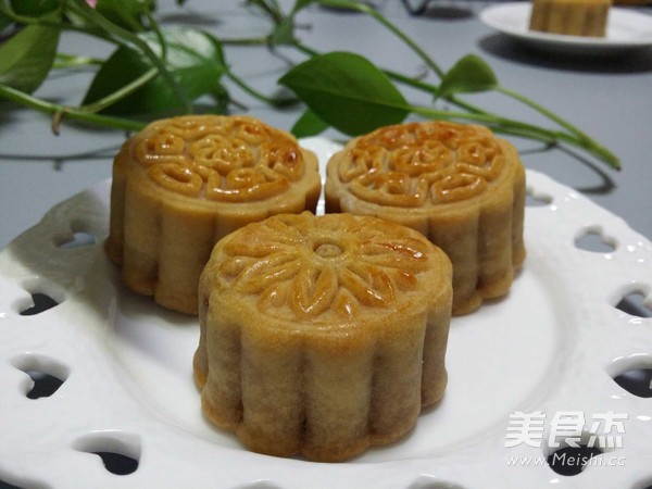 Mooncake with Lotus Seed Paste with Xylitol recipe