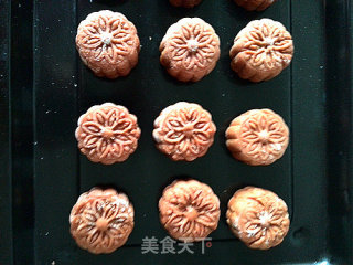 Red Lotus Paste Moon Cake recipe