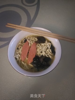 Ham and Fungus Clear Noodle Soup recipe