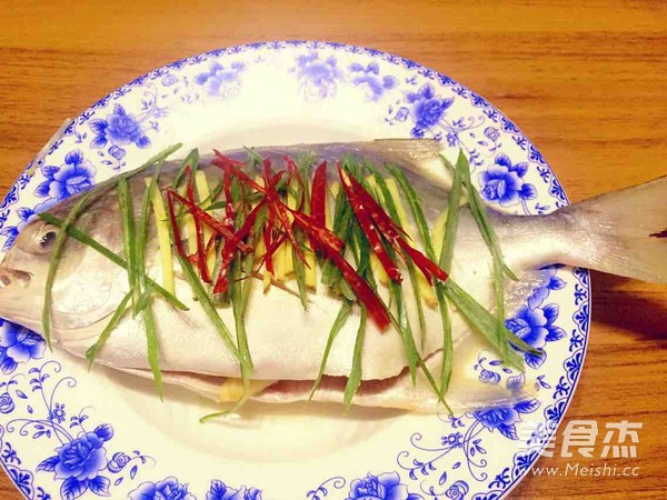 Homemade Steamed Pomfret recipe