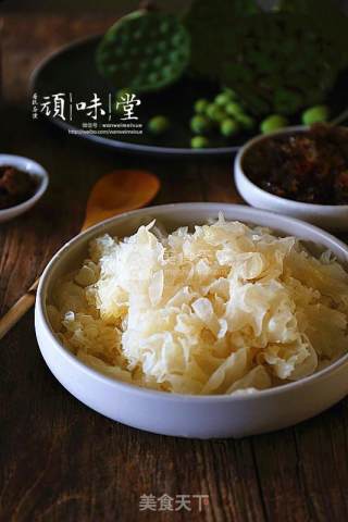 Peach Gum Tremella Stewed Lotus Seed recipe