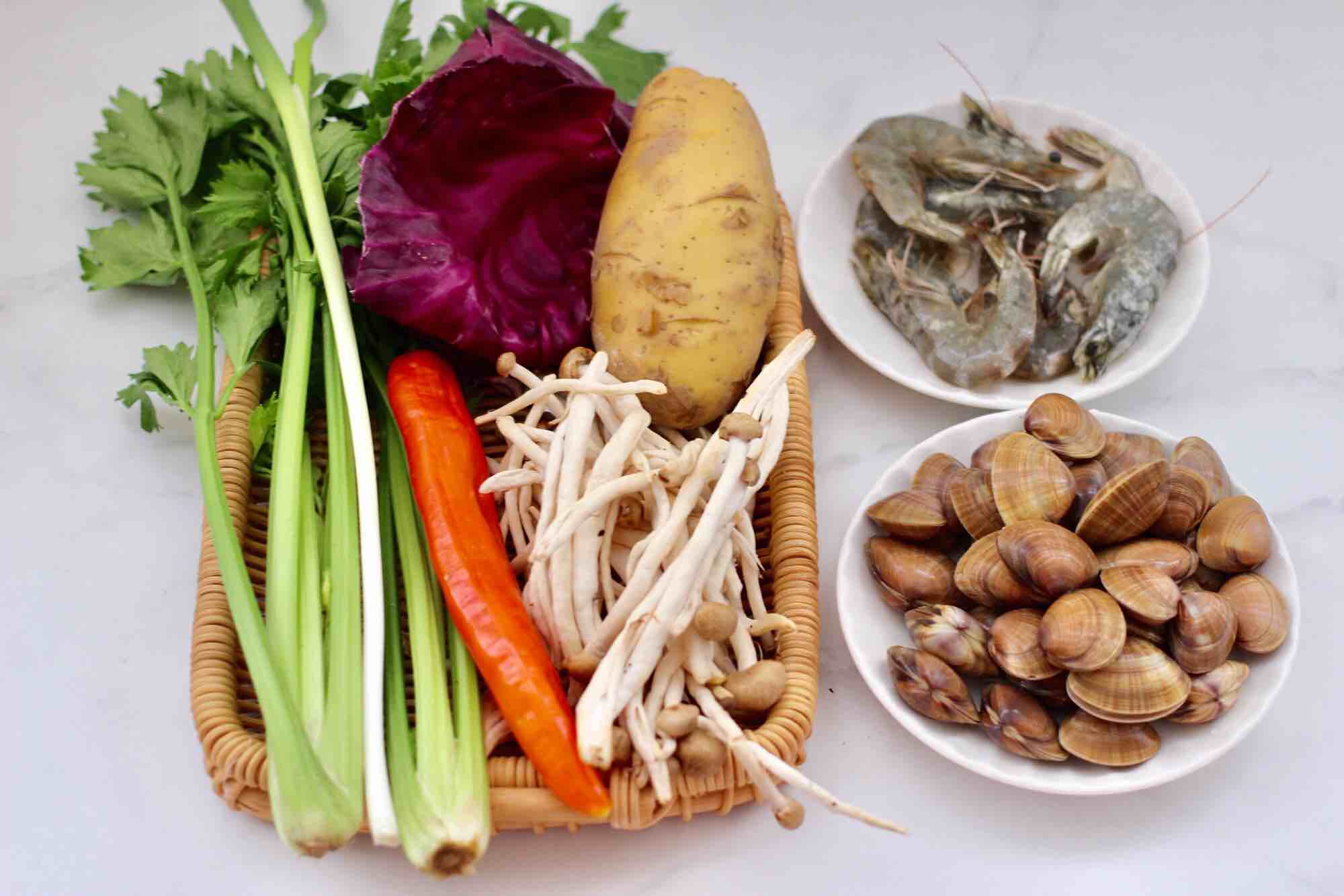 Spicy Hot Pot with Seafood and Mixed Vegetables recipe