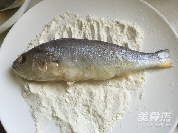 Braised Small Yellow Croaker recipe