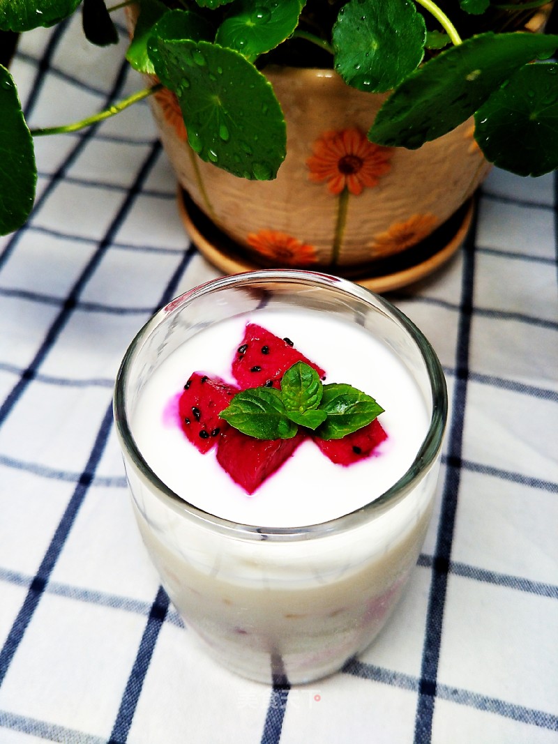 Pitaya Cereal Nut Yogurt Cup recipe