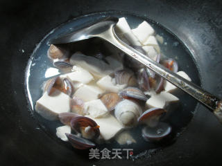 Tofu Soup with Clams recipe