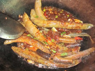 Stewed Loach Fish in Sauce recipe