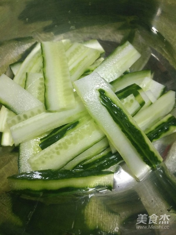 Cucumber Preserved Egg Soup recipe