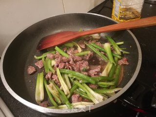 #trust之美# Kuaishou Home Cooking-stir-fried Shredded Beef with Celery recipe