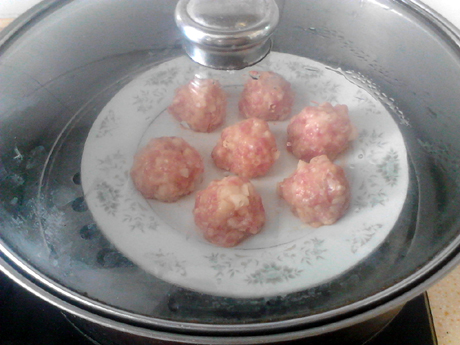 Steamed Sydney Meatballs recipe