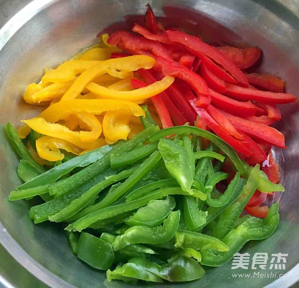 Color Pepper Falls in Love with Tea Tree Mushroom recipe