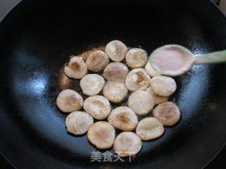 Fried Mushroom with Black Pepper recipe