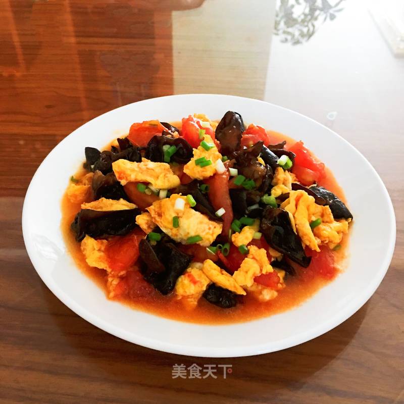Scrambled Eggs with Tomato and Fungus recipe