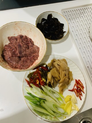 Pickled Pepper Pork Liver recipe