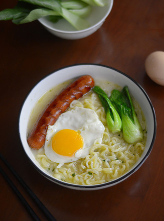 #中卓牛骨汤面# Egg Intestine Beef Bone Soup Noodle