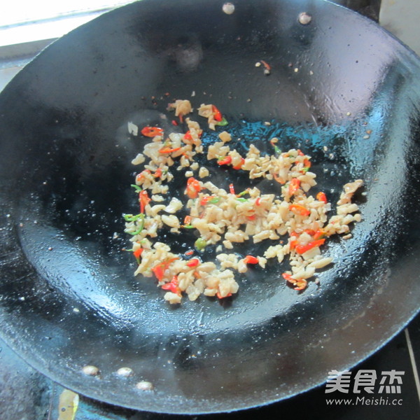 Peanuts, Minced Meat and Dried Radish recipe