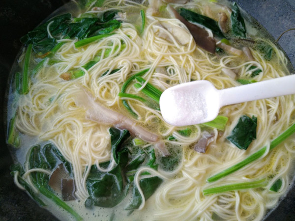 Chopped Pork Noodles in Soup recipe