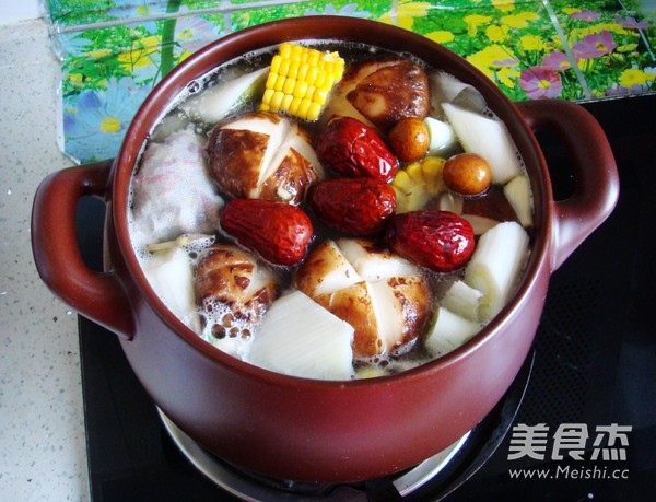 Stewed Pork Ribs with Mushroom Soup recipe