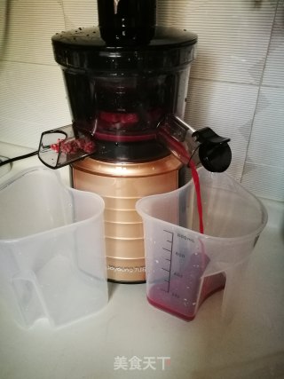 Freshly Squeezed Pomegranate Juice recipe