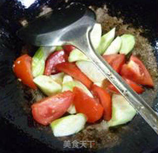 Scrambled Eggs with Tomato and Loofah recipe