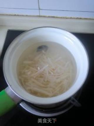 Fruit Lotus Root Mixed with Pear Shreds recipe