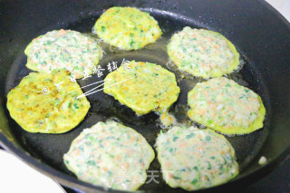 Cod Fish and Vegetable Rice Cracker Baby Food Supplement, Green Cabbage Leaf + Carrot + Cowpea + Egg + Rice recipe