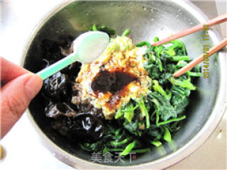 Slimming Small Cold Dish-fungus Mixed with Spinach recipe