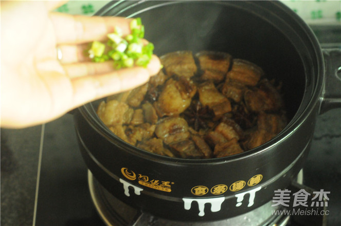 Braised Pork with Dried Beans recipe