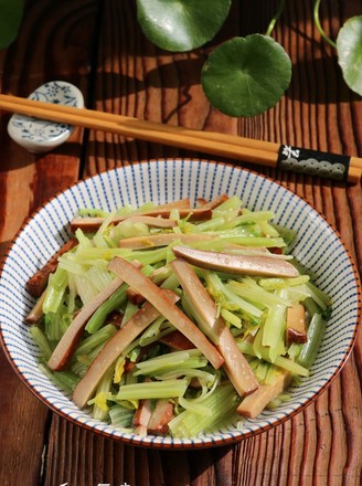 Fried Celery with Dried Eggs