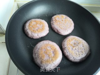 Black Rice Noodle Brown Sugar Sesame Cake recipe