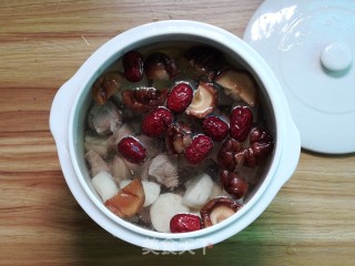 Horseshoe Mushroom Lamb Soup recipe