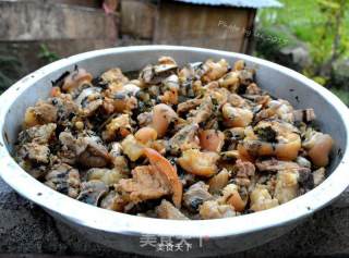 Steamed Pork Knuckles with Perilla recipe