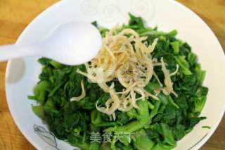 Dried Whitebait with Spinach recipe