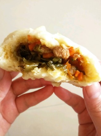 Spicy Sauerkraut Pork Bun recipe