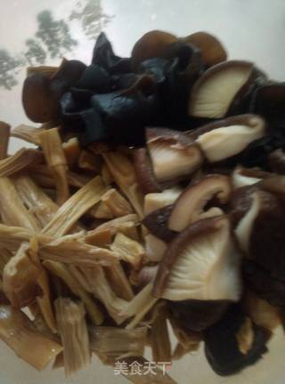 Bacon and Bamboo Shoots Dry Cake recipe